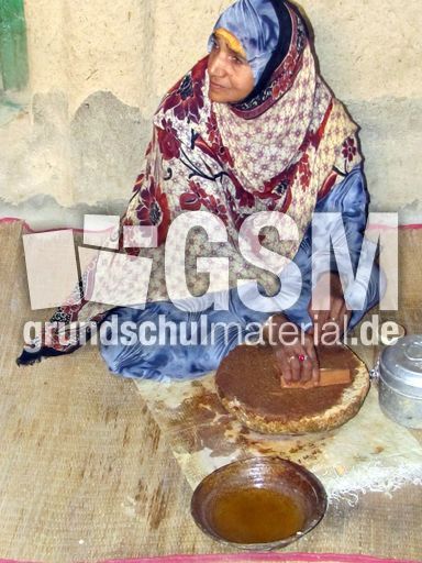 169 Zubereitung der Kosmetikpaste.JPG